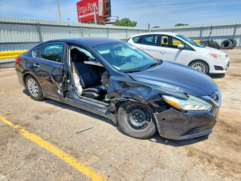 Photo 4 from auction – 2016 NISSAN ALTIMA with VIN 1N4AL3AP7GN324087