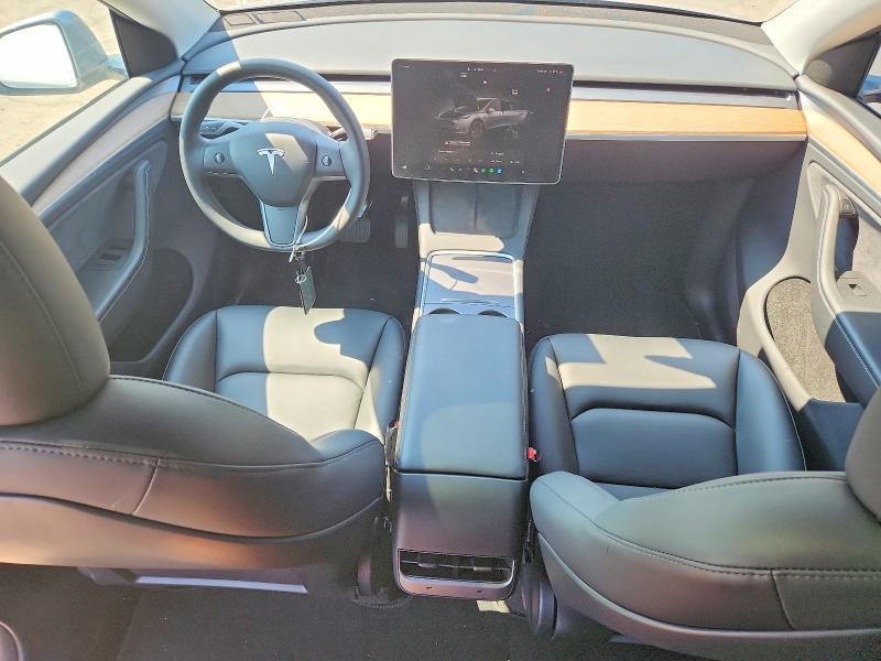 Снимка 8 от търг – 2024 TESLA MODEL Y с VIN 7SAYGDEE2RA322678