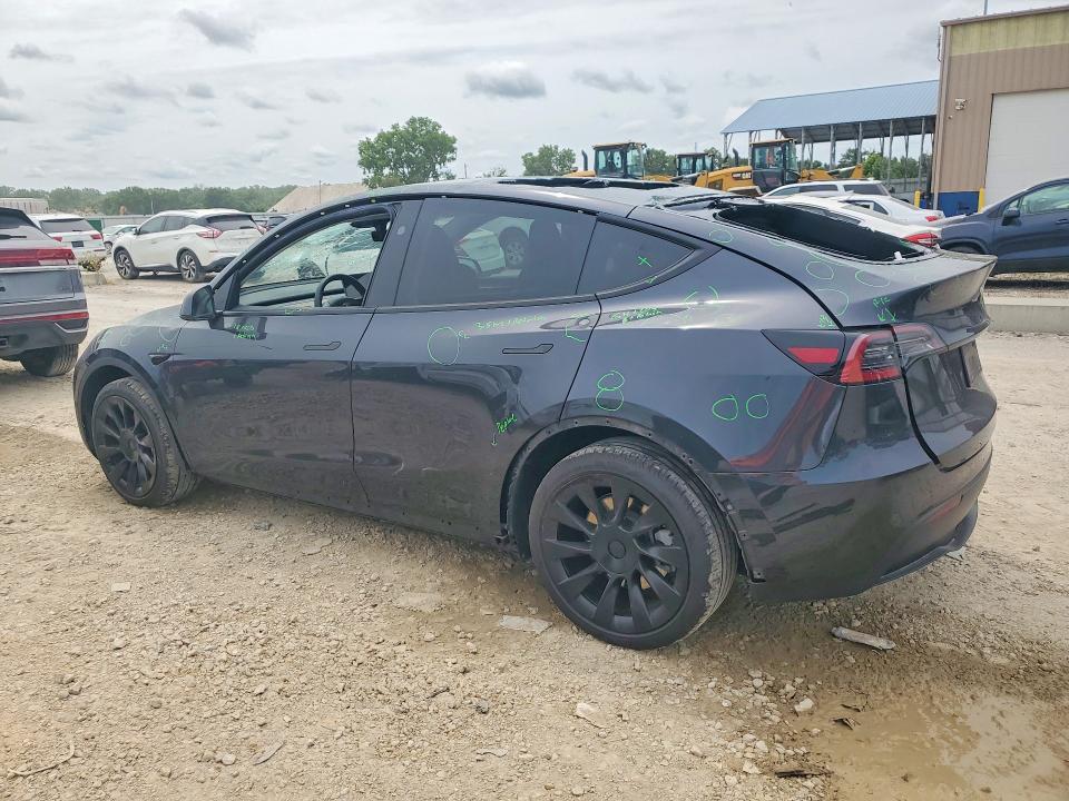 Photo 2 from auction – 2024 TESLA MODEL Y with VIN 7SAYGDEE0RF024973
