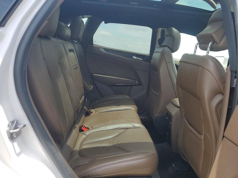 Photo 10 from auction – 2017 LINCOLN MKC with VIN 5LMCJ3C98HUL12005