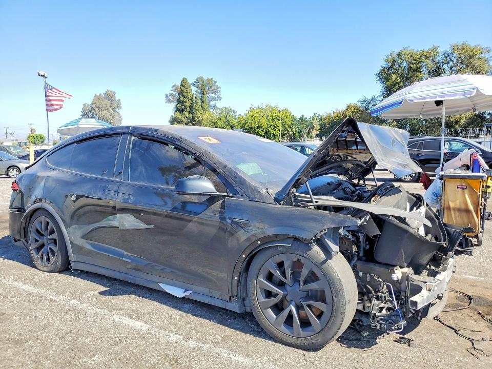 Photo 4 from auction – 2022 TESLA MODEL X with VIN 7SAXCBE59NF328860