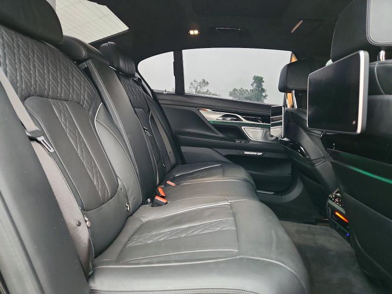 Photo 10 from auction – 2018 BMW M760 with VIN WBA7H6C54JG614766