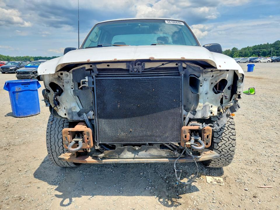 Photo 5 from auction – 2002 FORD F250 with VIN 1FTNX21F72ED11320