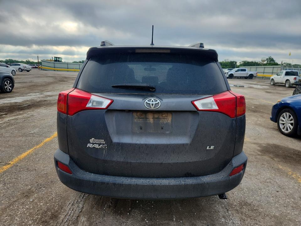 Photo 6 from auction – 2015 TOYOTA RAV4 with VIN JTMZFREV7FJ059595