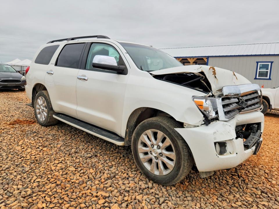 Photo 4 from auction – 2013 TOYOTA SEQUOIA with VIN 5TDDW5G19DS088657