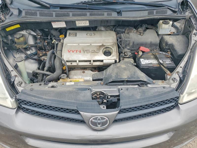 Photo 12 from auction – 2005 TOYOTA SIENNA with VIN 5TDZA22C95S267312