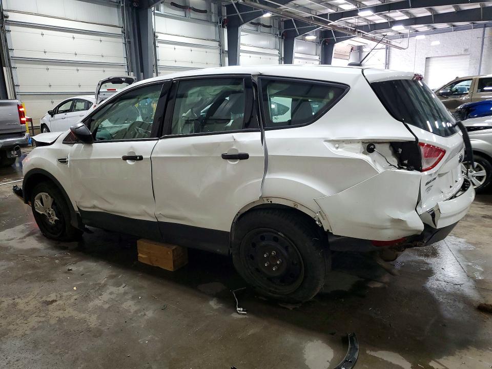 Photo 2 from auction – 2016 FORD ESCAPE with VIN 1FMCU0F77GUB38042