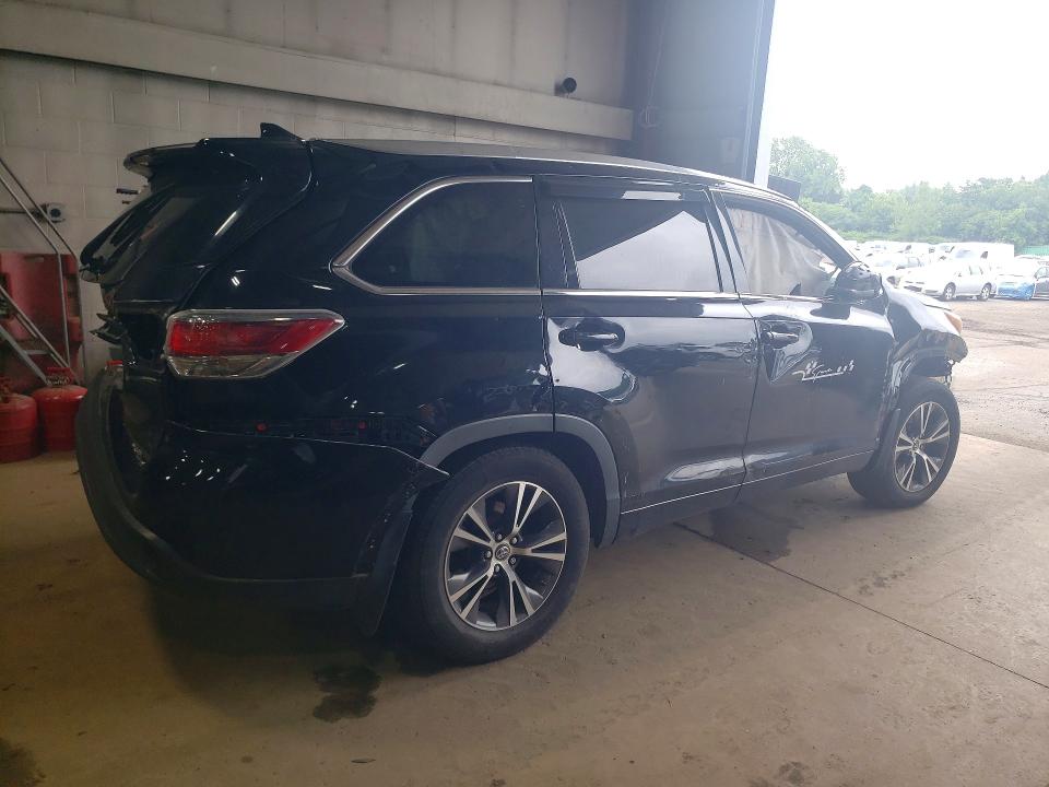 Photo 3 from auction – 2016 TOYOTA HIGHLANDER with VIN 5TDJKRFH1GS310262