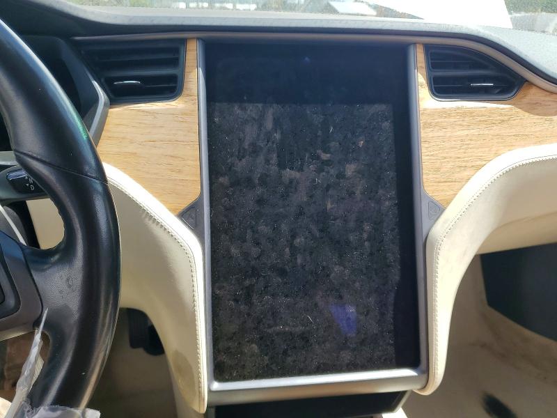 Photo 9 from auction – 2018 TESLA MODEL S with VIN 5YJSA1E24JF287867
