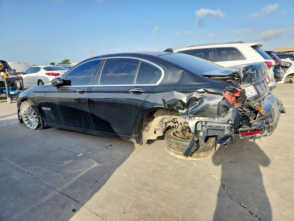 Photo 2 from auction – 2012 BMW 750 with VIN WBAKC6C51CC396059