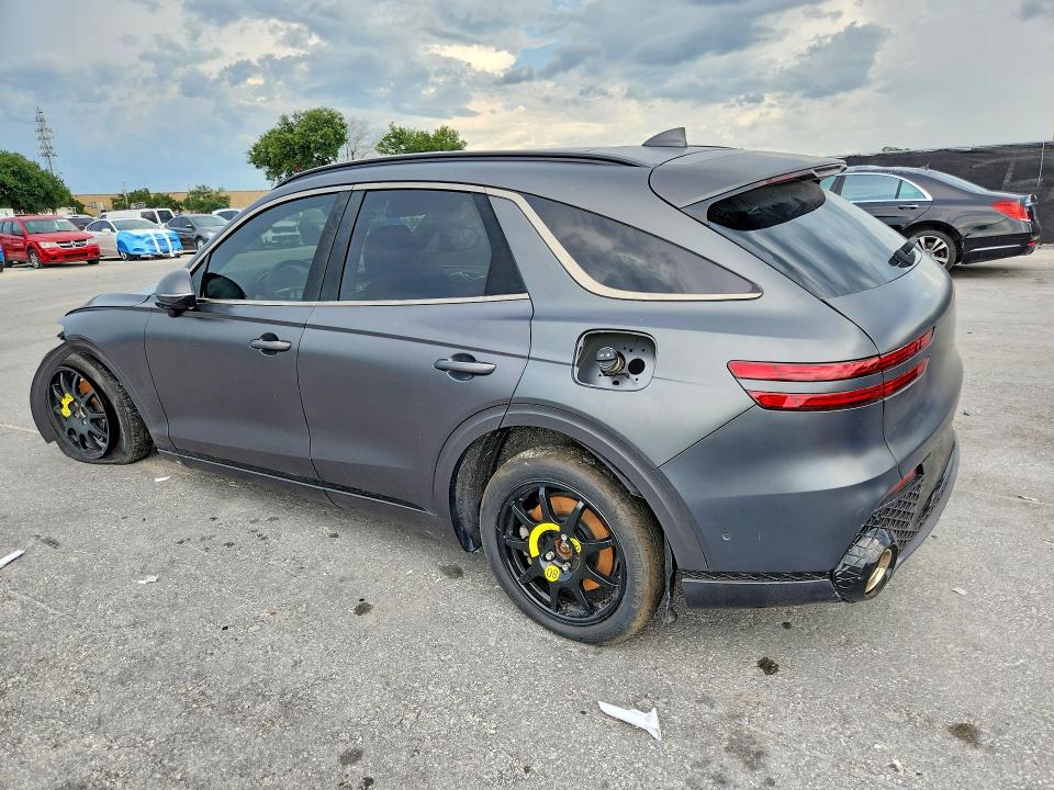 Photo 2 from auction – 2022 GENESIS GV70 with VIN KMUMADTB2NU036689