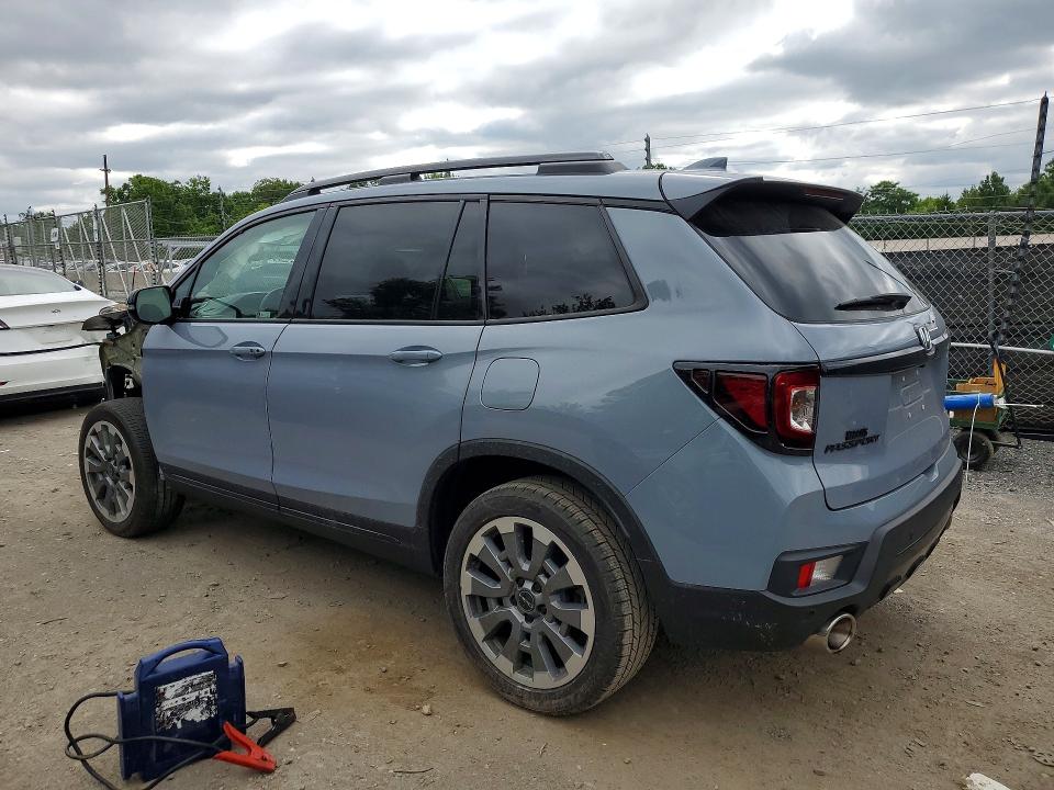 Photo 2 from auction – 2024 HONDA PASSPORT with VIN 5FNYF8H88RB005326