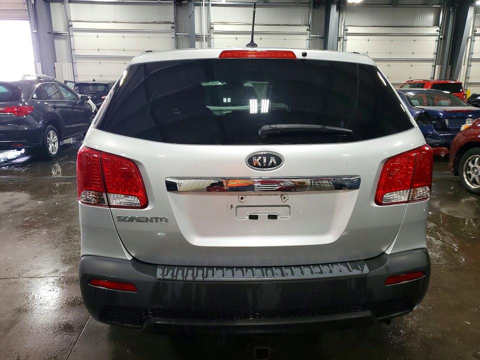 Photo 6 from auction – 2012 KIA SORENTO with VIN 5XYKT3A17CG246843