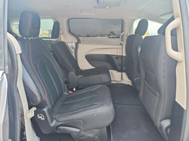 Photo 11 from auction – 2019 CHRYSLER PACIFICA with VIN 2C4RC1CG9KR720676