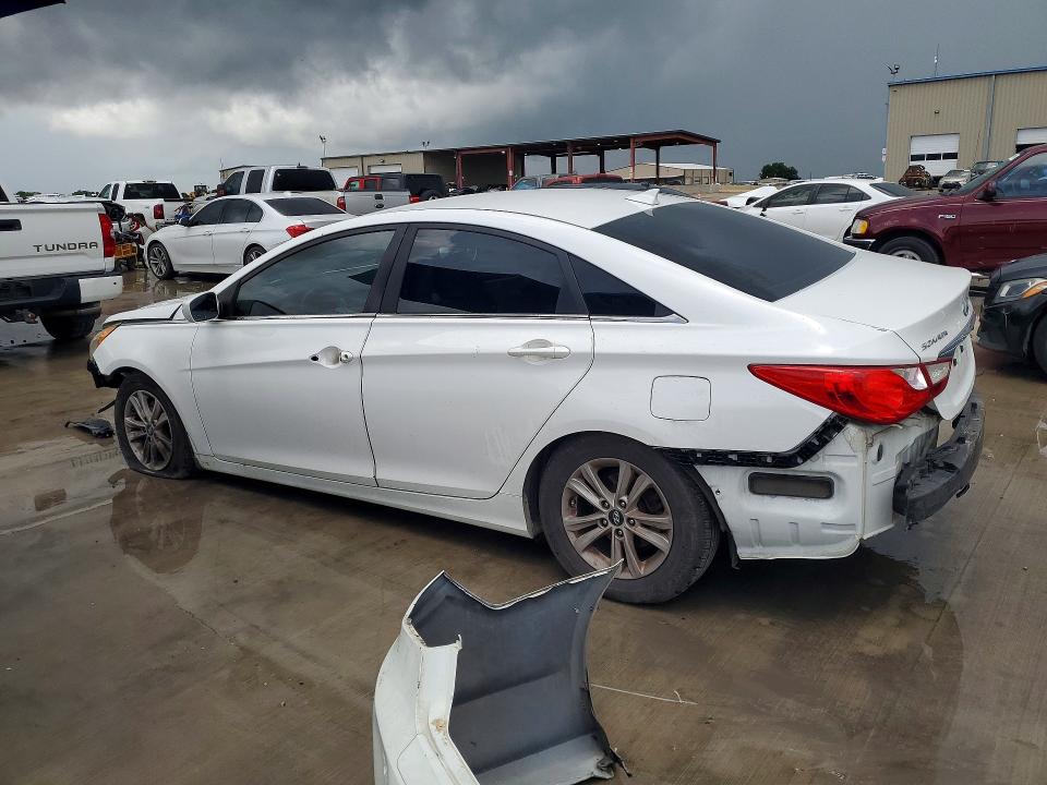 Photo 2 from auction – 2013 HYUNDAI SONATA with VIN 5NPEB4AC7DH743649