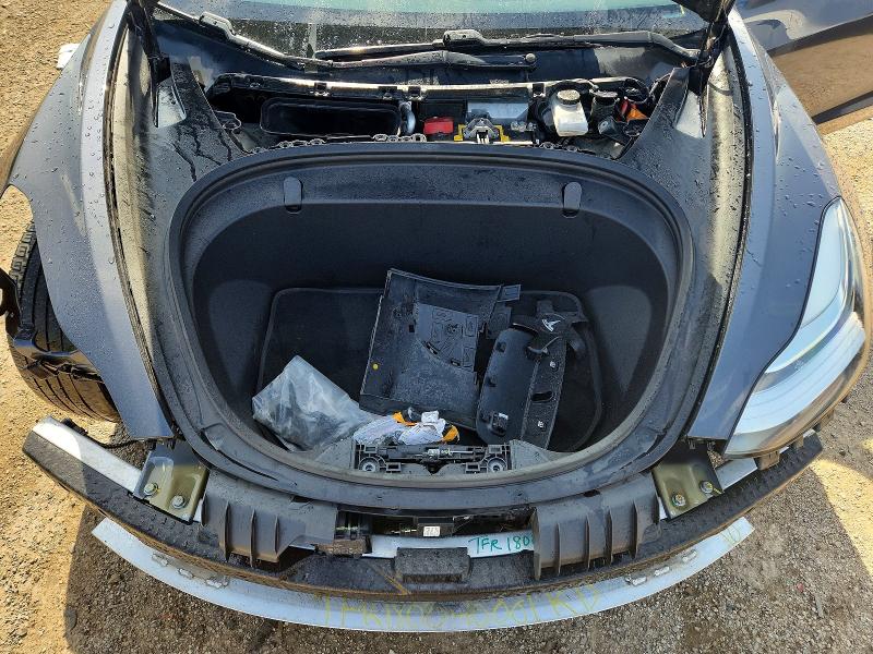 Photo 11 from auction – 2018 TESLA MODEL 3 with VIN 5YJ3E1EA7JF003292