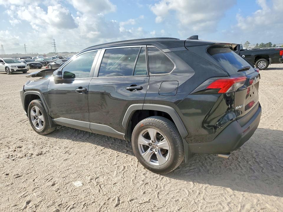 Photo 2 from auction – 2025 TOYOTA RAV4 with VIN 2T3W1RFV2SC345691