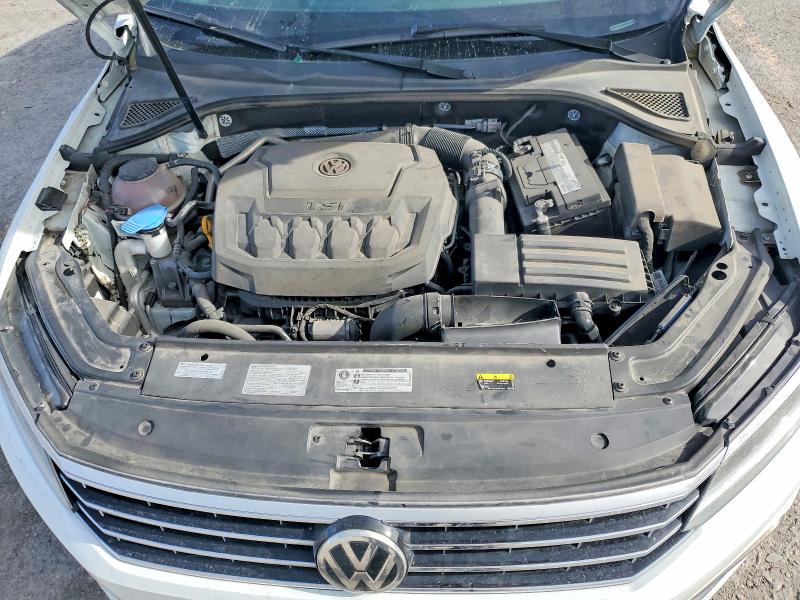 Photo 11 from auction – 2018 VOLKSWAGEN PASSAT with VIN 1VWBA7A35JC001049