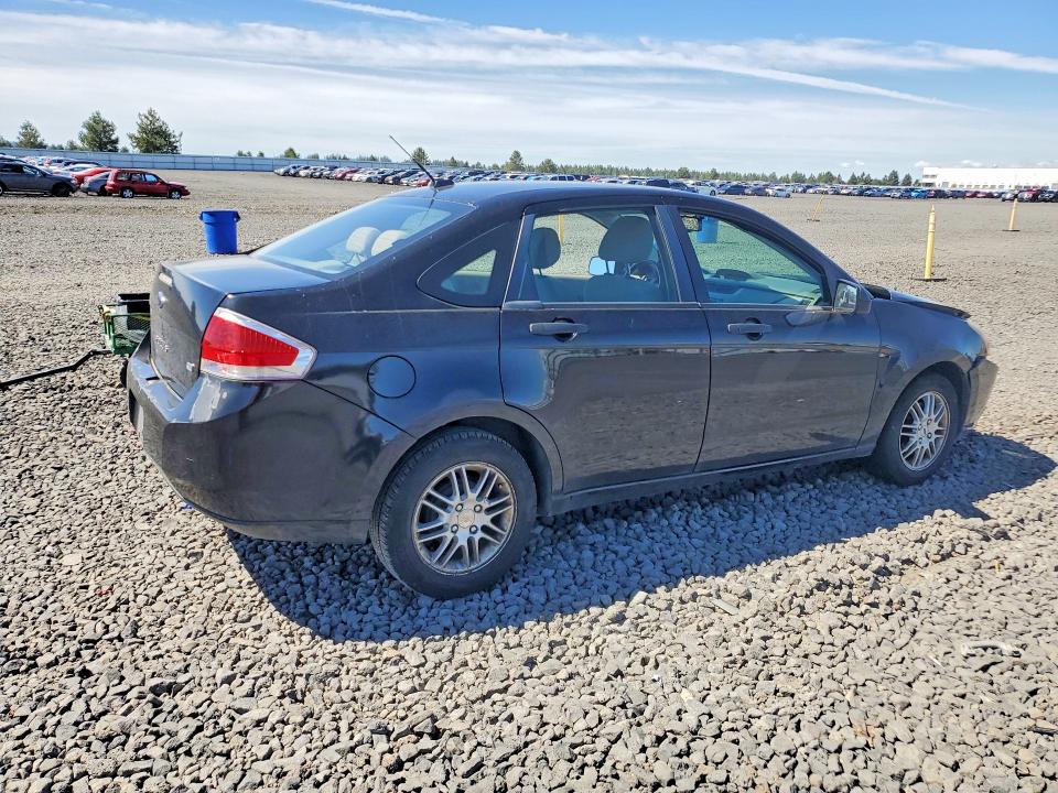 Photo 3 from auction – 2011 FORD FOCUS with VIN 1FAHP3FN9BW103975