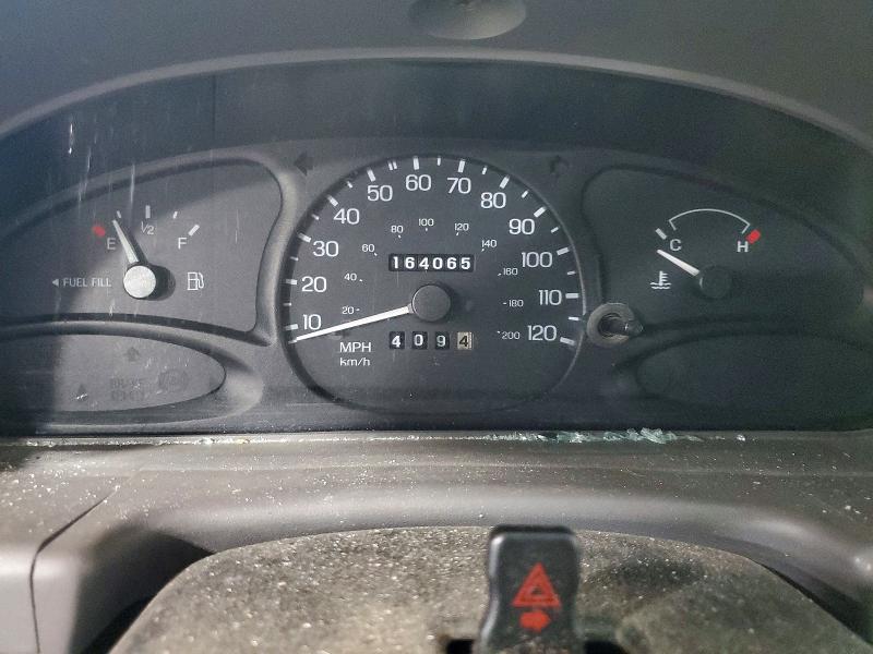 Photo 9 from auction – 1998 FORD ESCORT with VIN 1FAFP10P5WW306535
