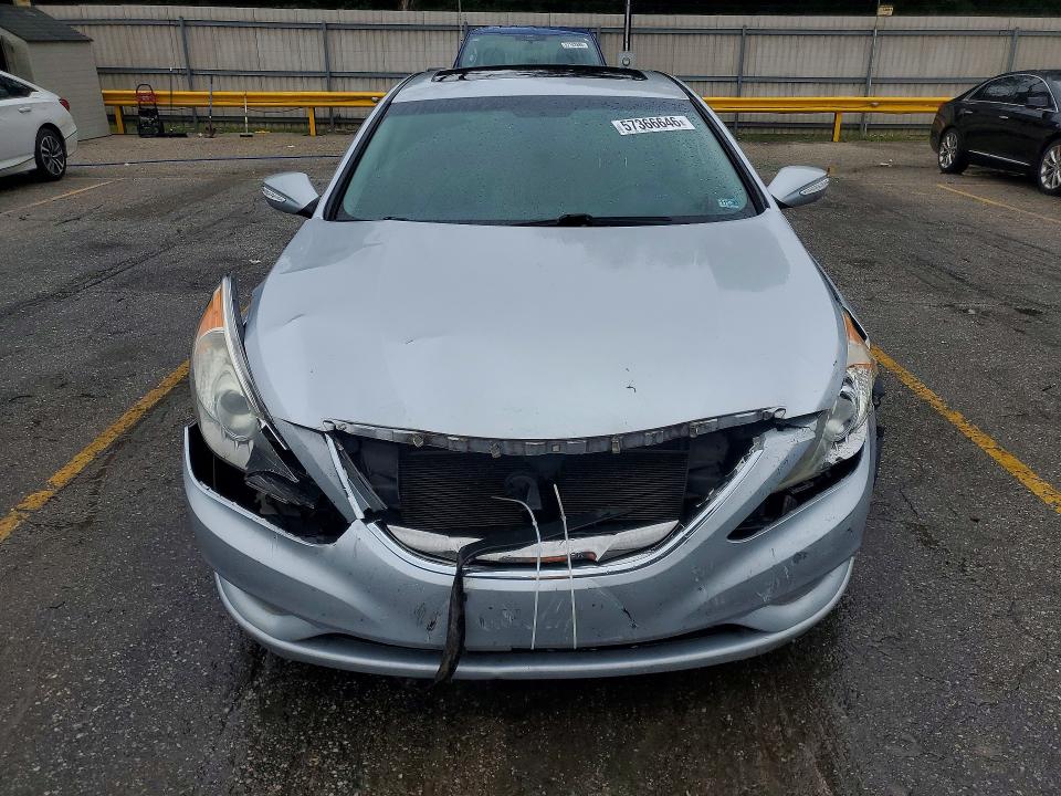 Photo 5 from auction – 2011 HYUNDAI SONATA with VIN 5NPEC4AC9BH252686