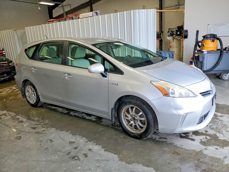 Photo 4 from auction – 2012 TOYOTA PRIUS V with VIN JTDZN3EU1C3088419