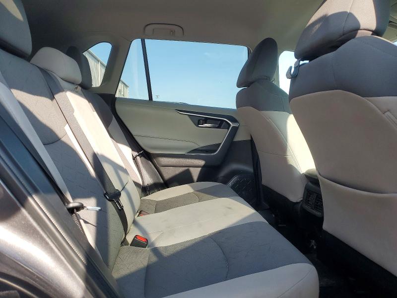 Photo 11 from auction – 2022 TOYOTA RAV4 with VIN 2T3W1RFV4NW214216