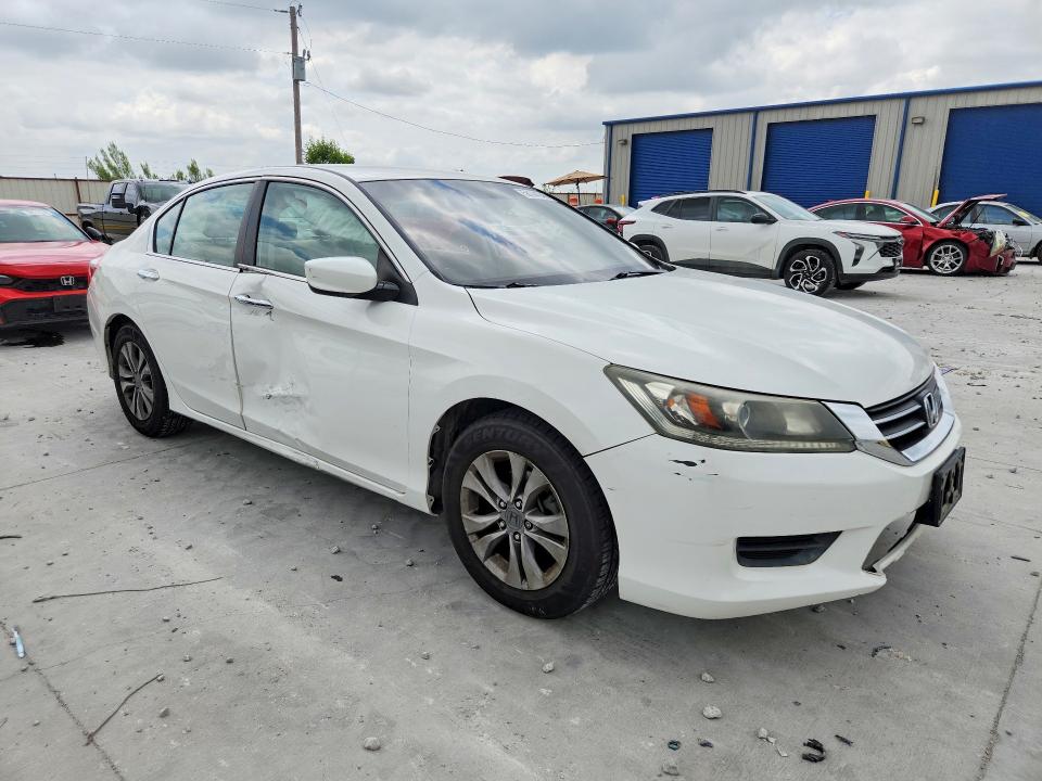 Photo 4 from auction – 2014 HONDA ACCORD with VIN 1HGCR2F31EA040008
