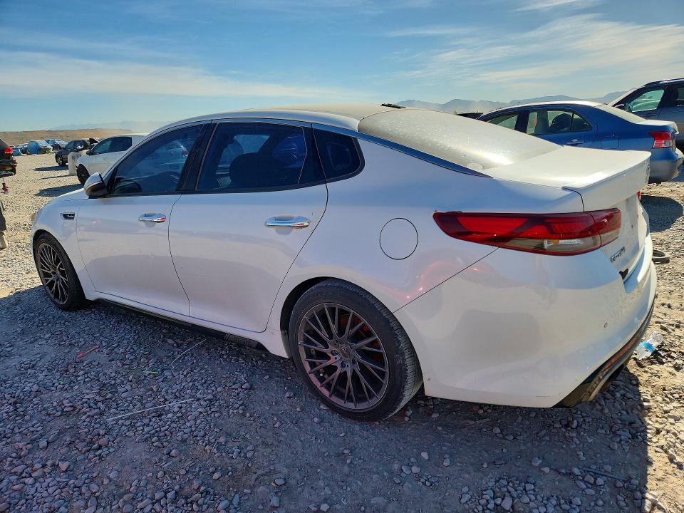 Foto 2 de la subasta – 2016 KIA OPTIMA con VIN 5XXGW4L25GG024871
