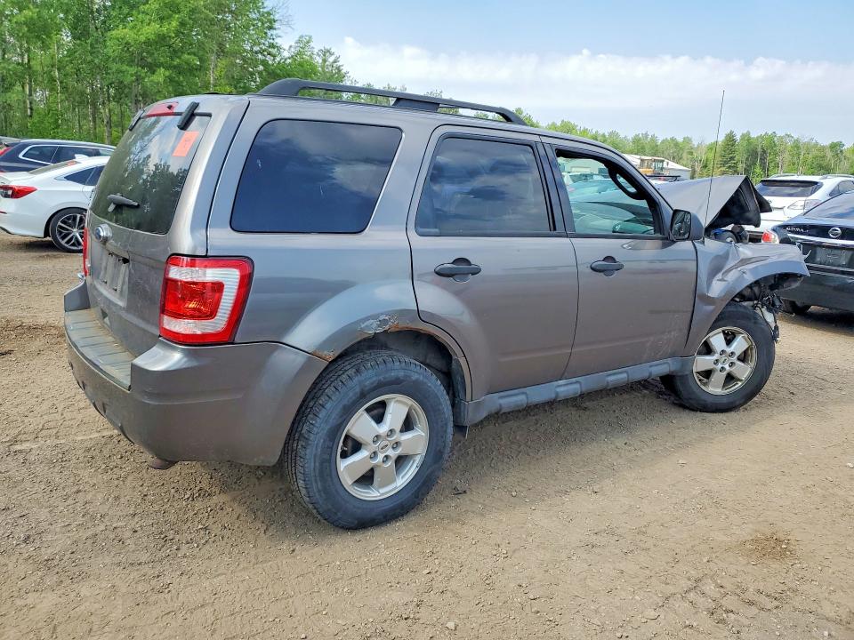 Photo 3 from auction – 2010 FORD ESCAPE with VIN 1FMCU0D72AKB24538