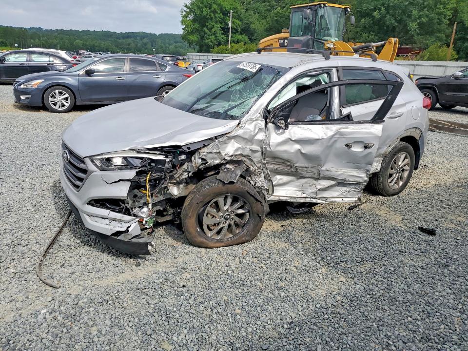 HYUNDAI TUCSON 2018 with VIN KM8J33A46JU694505 - Photo from auction