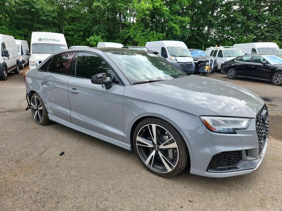 Photo 4 from auction – 2018 AUDI RS3 with VIN WUABWGFF8J1905614
