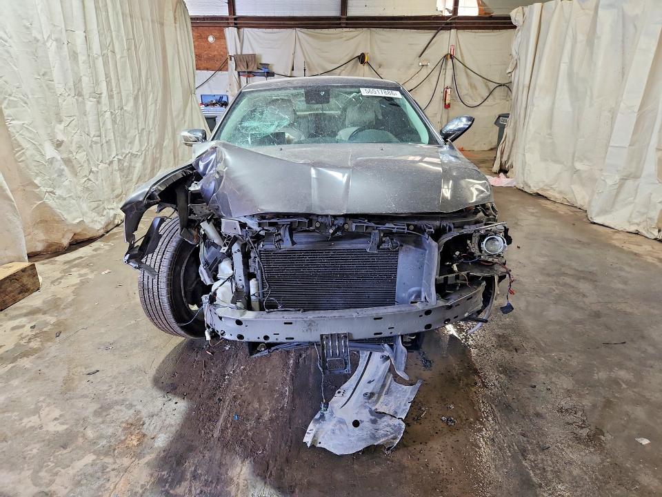 Photo 5 from auction – 2015 CHRYSLER 300C with VIN 2C3CCAKG2FH899604