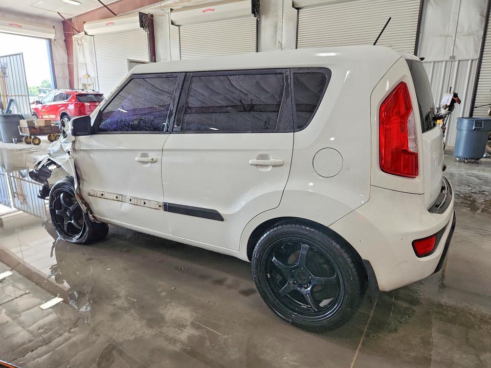 Photo 2 from auction – 2013 KIA SOUL with VIN KNDJT2A62D7553756