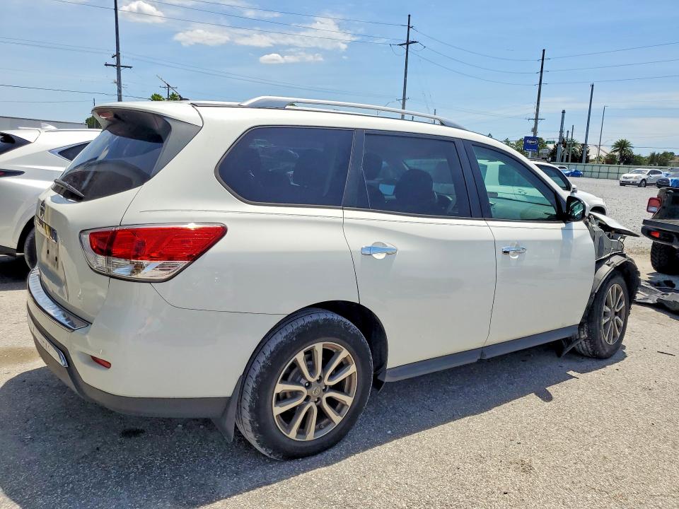 Photo 3 from auction – 2015 NISSAN PATHFINDER with VIN 5N1AR2MN6FC681120