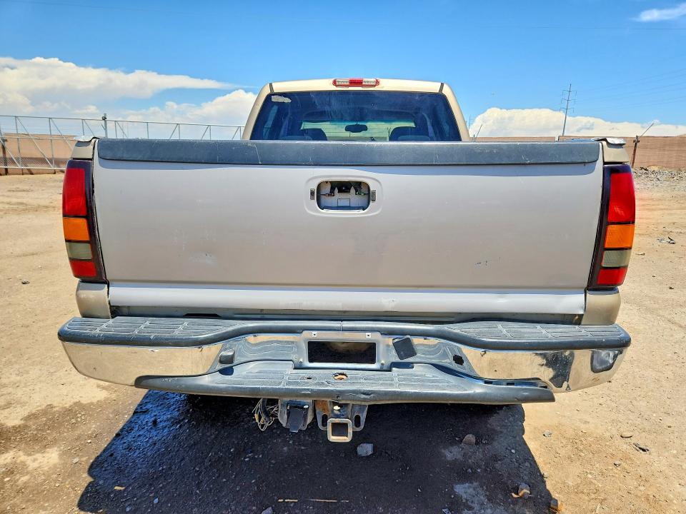 Photo 6 from auction – 2004 GMC SIERRA with VIN 1GTGC23U04F110193