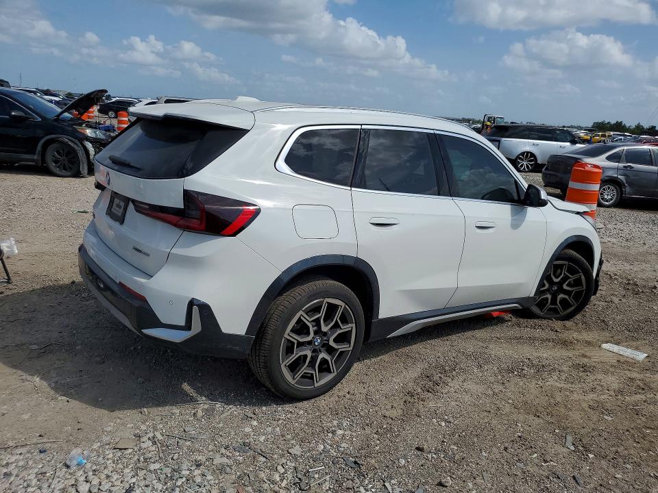Photo 3 from auction – 2024 BMW X1 with VIN WBX73EF07R5Y63259