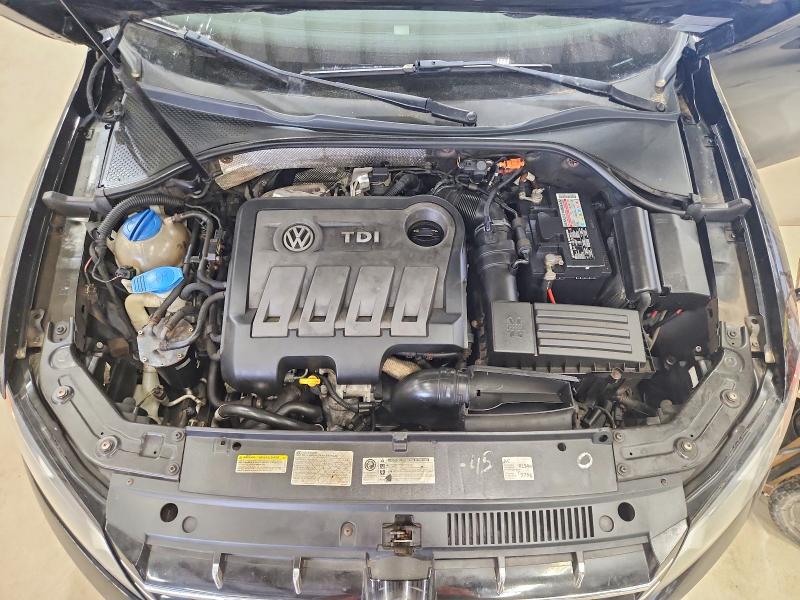 Photo 11 from auction – 2014 VOLKSWAGEN PASSAT with VIN 1VWBN7A33EC058490