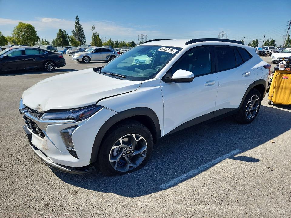 Photo 1 from auction – 2025 CHEVROLET TRAX with VIN KL77LHEP6SC082891