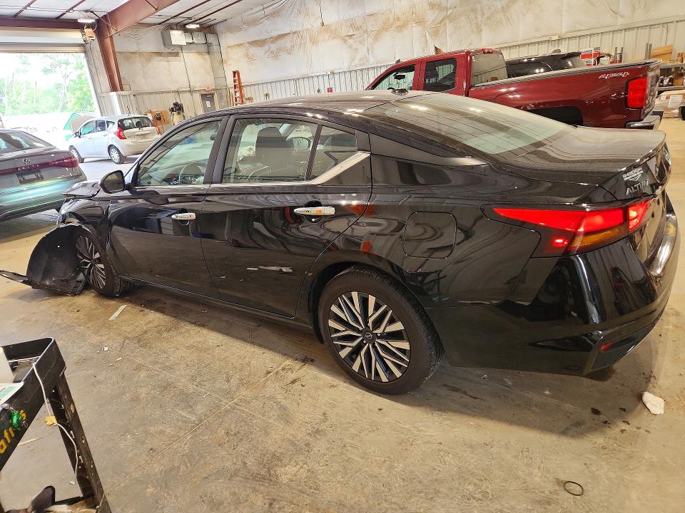 Photo 2 from auction – 2024 NISSAN ALTIMA with VIN 1N4BL4DV0RN323418