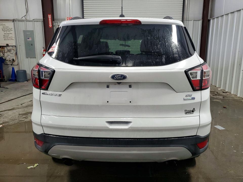 Photo 6 from auction – 2018 FORD ESCAPE with VIN 1FMCU9GD9JUD36847