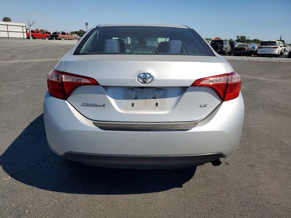 Photo 6 from auction – 2018 TOYOTA COROLLA with VIN 5YFBURHE6JP826781