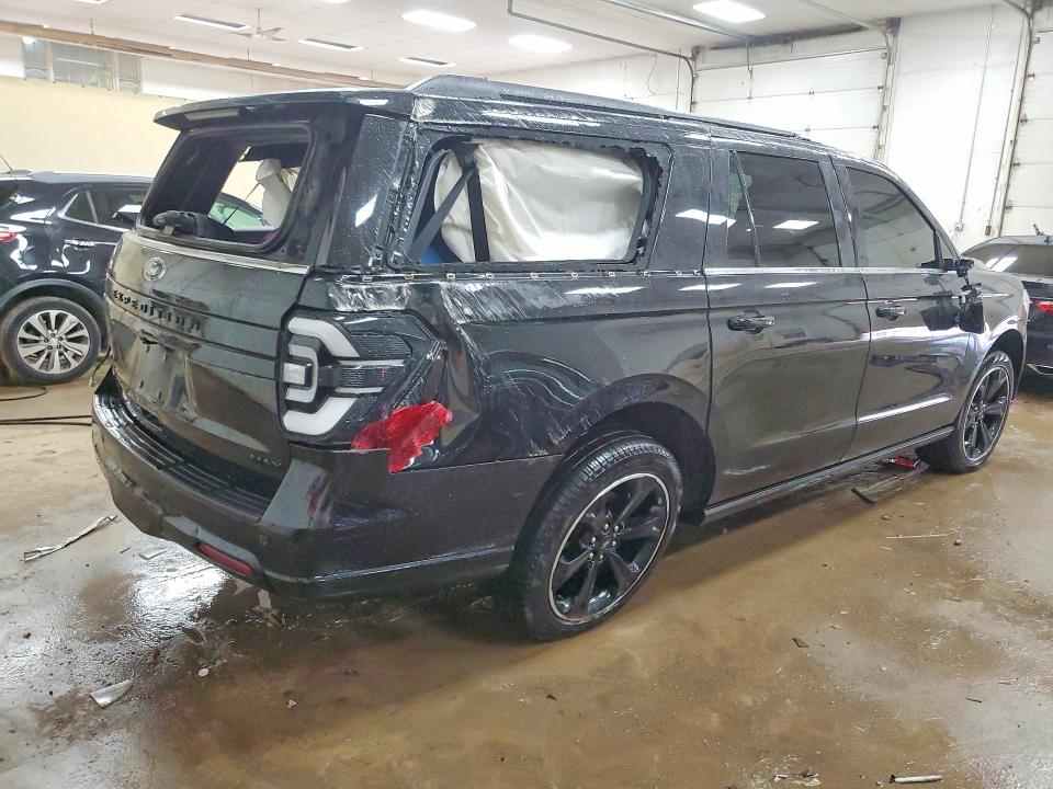 Photo 3 from auction – 2024 FORD EXPEDITION with VIN 1FMJK2A82REA94375