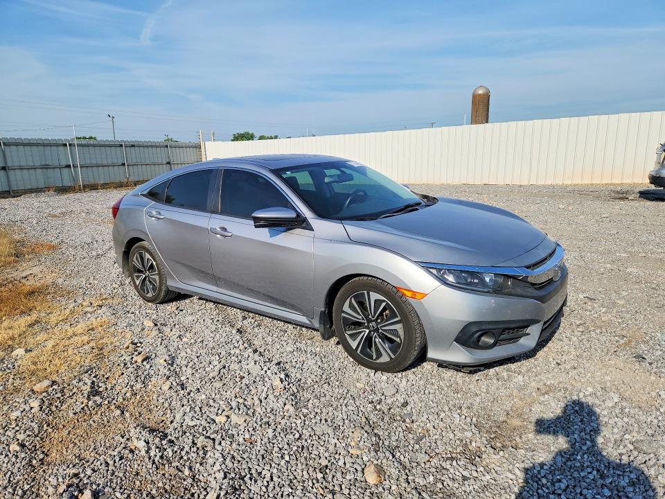 Photo 4 from auction – 2018 HONDA CIVIC with VIN JHMFC1F76JX029862