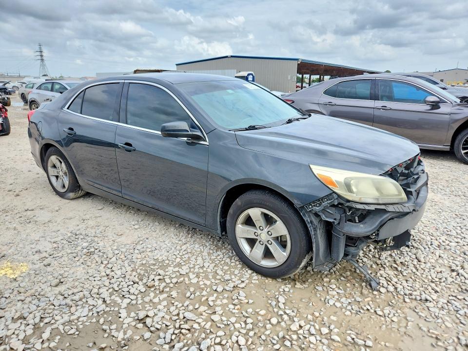 Photo 4 from auction – 2015 CHEVROLET MALIBU with VIN 1G11B5SL3FF107464