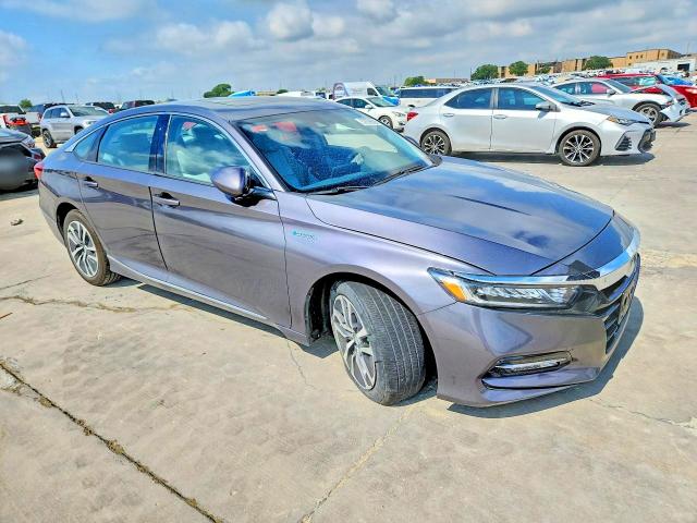 Снимка 4 от търг – 2019 HONDA ACCORD с VIN 1HGCV3F42KA006553