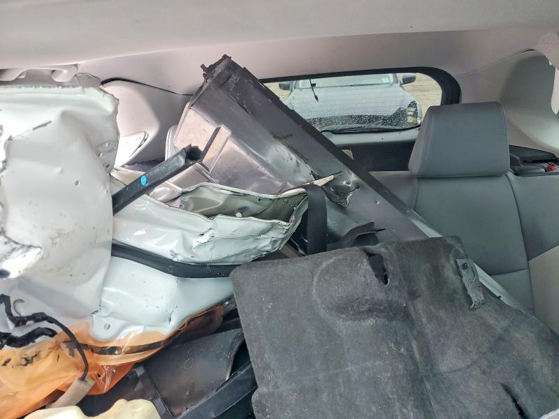 Zdjęcie 10 z aukcji – 2024 TOYOTA RAV4 z VIN 2T3A1RFV2RW431148