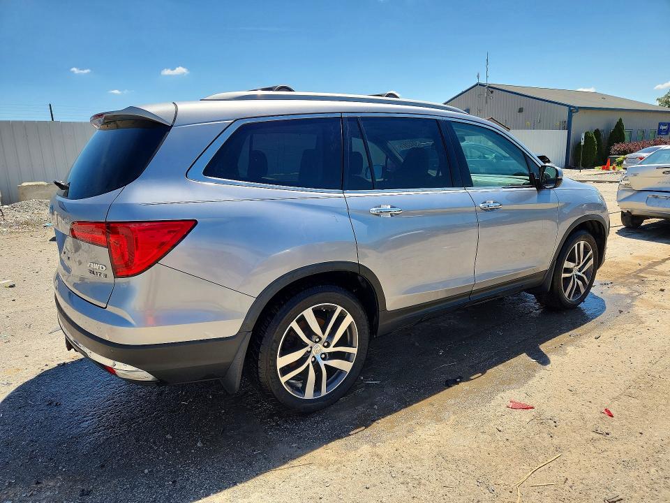 Photo 3 from auction – 2016 HONDA PILOT with VIN 5FNYF6H03GB044014