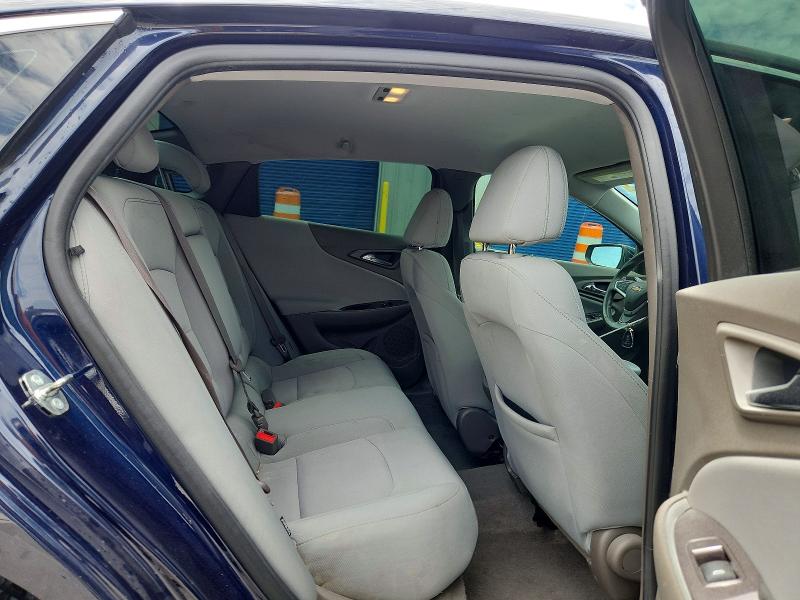 Photo 10 from auction – 2018 CHEVROLET MALIBU with VIN 1G1ZD5ST3JF251022