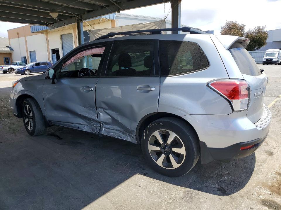 Photo 2 from auction – 2017 SUBARU FORESTER with VIN JF2SJAGC0HH802347